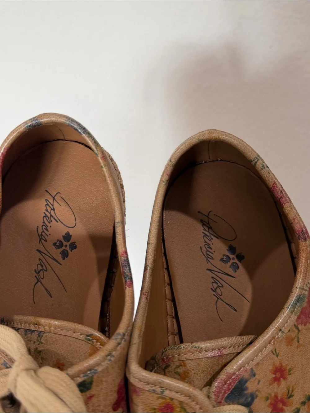 NEW Patricia Nash Emiliana Espadrille Lace-Up Floral Leather Sneakers